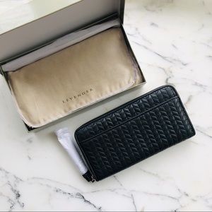 LEVENGER Black Leather Stitched Accordion Wallet